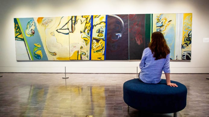 Bing_mural-w-viewer_b_1600w-1600x900