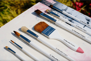 Milan Art Institute Paint Brush Set white handeled paintbrushes with tan and brown bristles